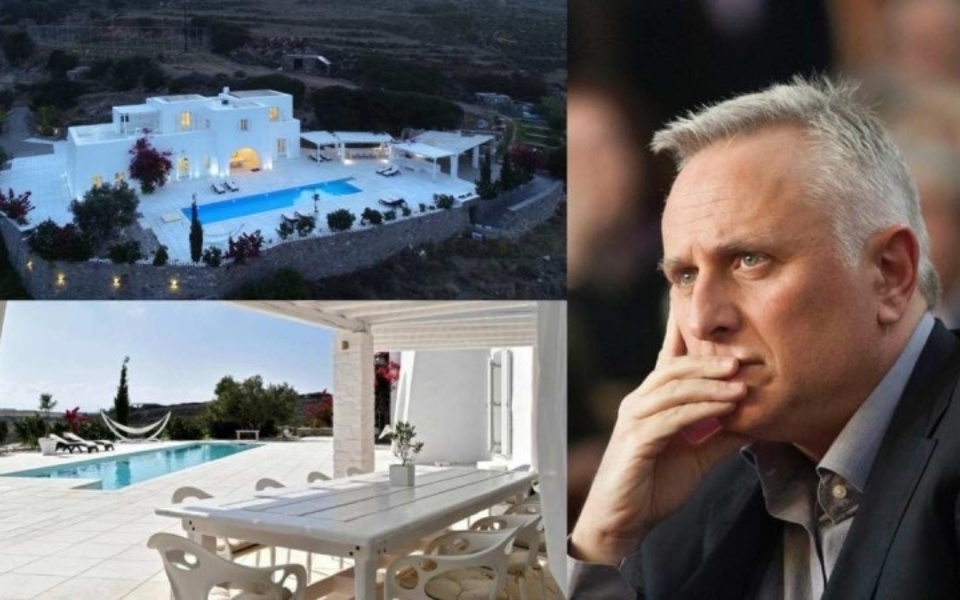 Ενοικίαση Villa Full Moon στην Πάρο για 2.200 ευρώ ανά διανυκτέρευση: Το πολυτελές καταφύγιο του Γιάννη Ραγκούση με ιδιωτική πρόσβαση σε σκάφος>