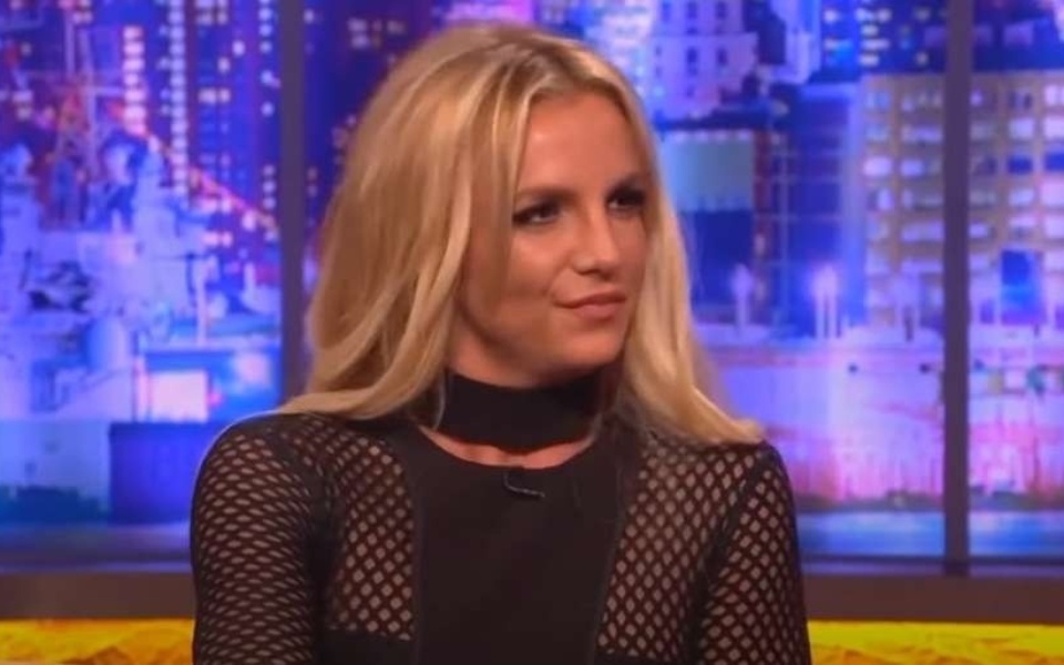 Η Britney Spears πυροδοτεί φήμες για προβλήματα γάμου στις διακοπές με τον μάνατζερ της>