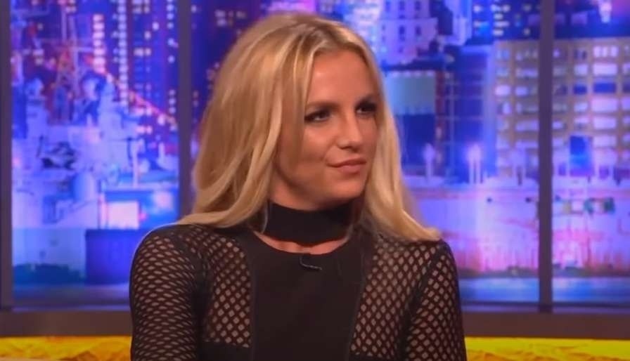 Η Britney Spears πυροδοτεί φήμες για προβλήματα γάμου στις διακοπές με τον μάνατζερ της