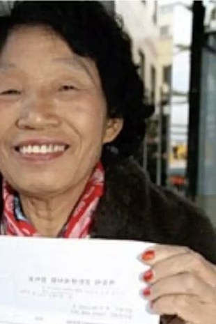 Η εμπνευσμένη ιστορία της Cha Sa Sun: Γυναίκα παίρνει άδεια οδήγησης στην 960η προσπάθεια