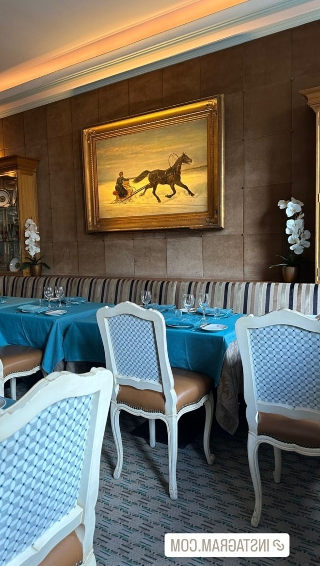 Η Κωνσταντίνα Σπυροπούλου στο Παρίσι: Πολυτελές δείπνο στο 5 αστέρων Hotel & Caviar Kaspia – Κόστος 60 ευρώ για 30 γραμμάρια!