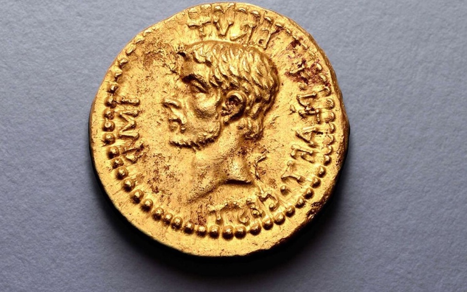 Η Νέα Υόρκη επιστρέφει σπάνιο χρυσό νόμισμα και αντικείμενα στην Ελλάδα: Μόνο 3 νομίσματα στον κόσμο>