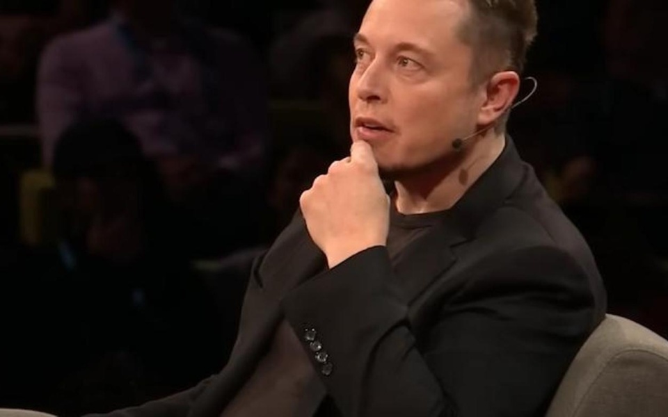 Ο Elon Musk και οι ειδικοί σε θέματα τεχνητής νοημοσύνης ζητούν να σταματήσουν τα ισχυρά συστήματα τεχνητής νοημοσύνης λόγω πιθανών κινδύνων>