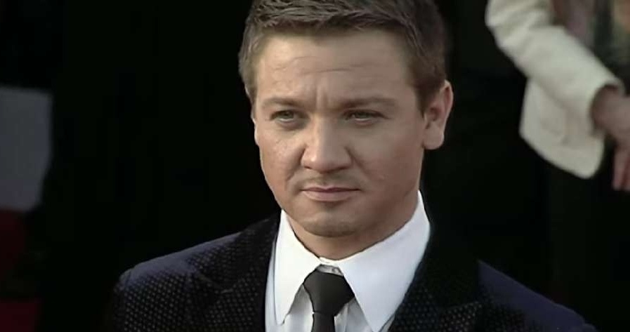 Ο Jeremy Renner θα κάνει την πρώτη του δημόσια εμφάνιση μετά το ατύχημα με το εκχιονιστικό στην πρεμιέρα της σειράς ντοκιμαντέρ «Rennervations»