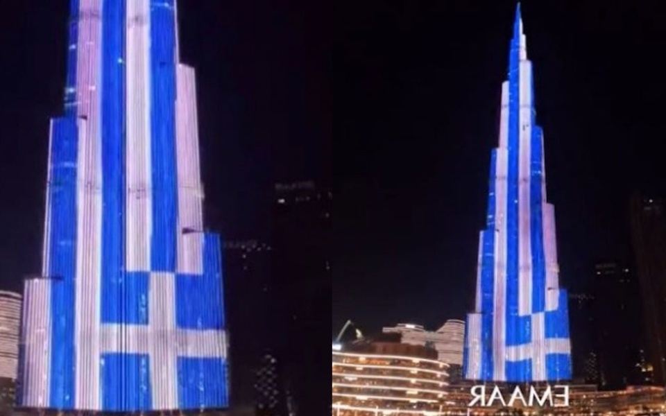 Ο πύργος Burj Khalifa του Ντουμπάι γιορτάζει την εθνική επέτειο της Ελλάδας>