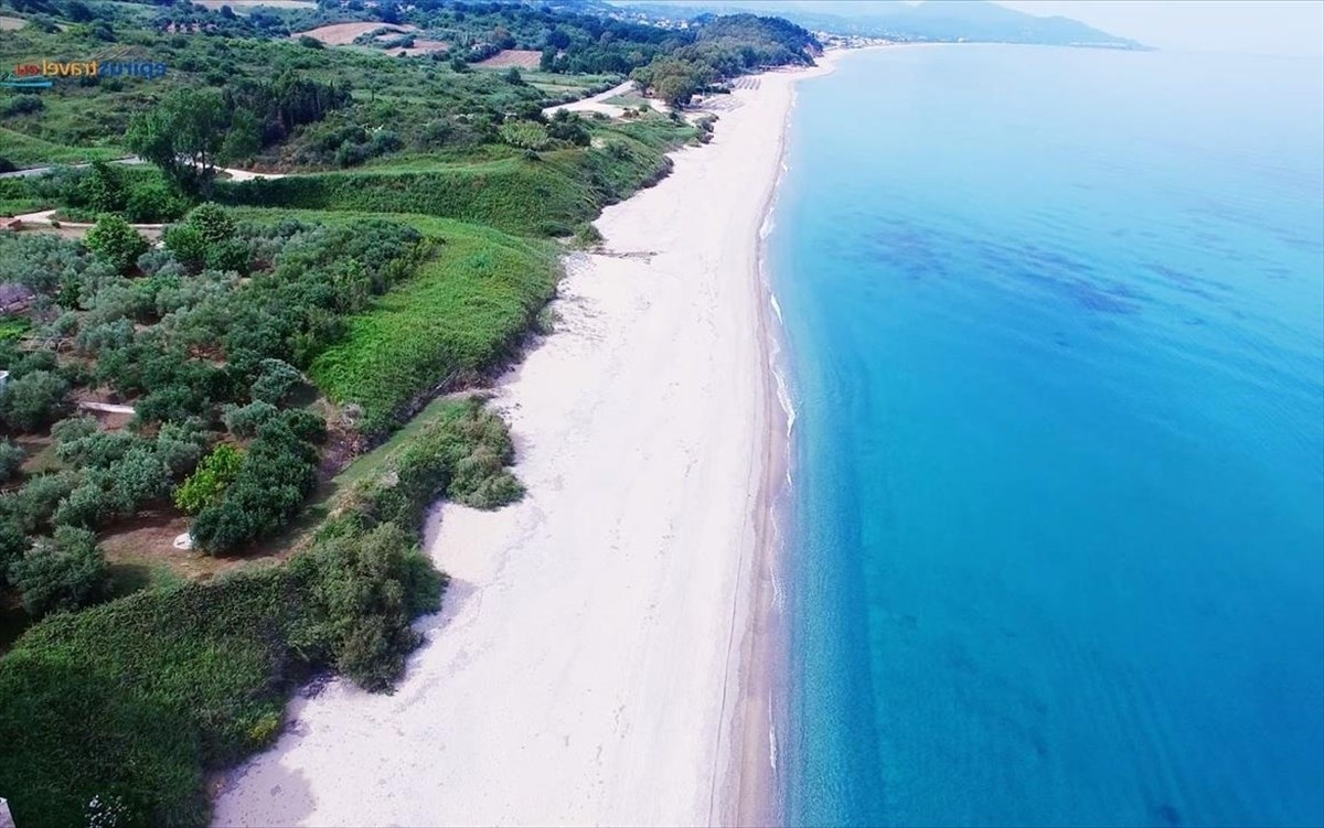 Παραλία Μονολίθι: Δείτε τη μεγαλύτερη αμμώδη παραλία της Ευρώπης στην Ελλάδα
