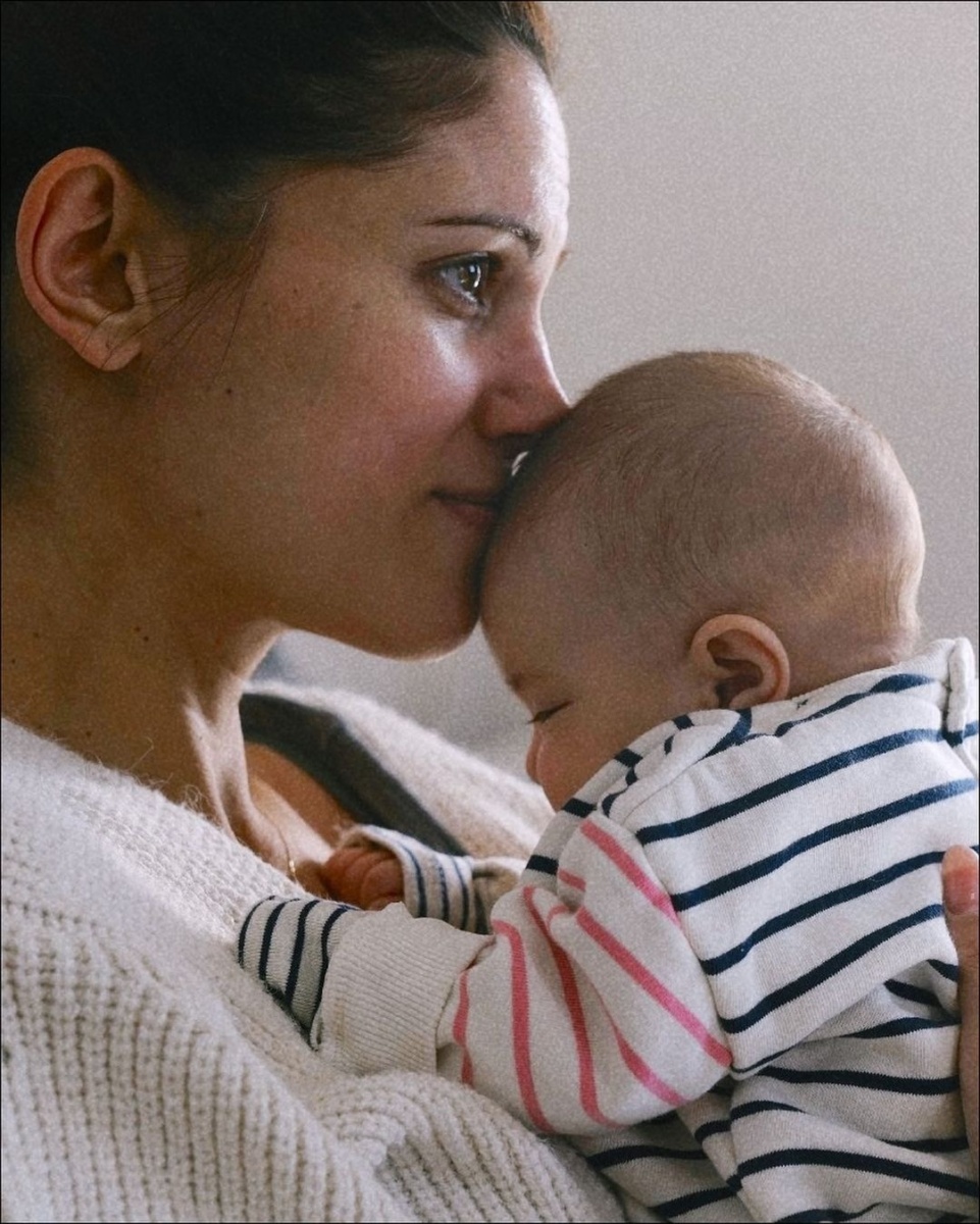 Σάλο προκαλεί το όνομα του μωρού της Μαίρης Συνατσάκη – Εξοργισμένη η Ουγγαρέζος