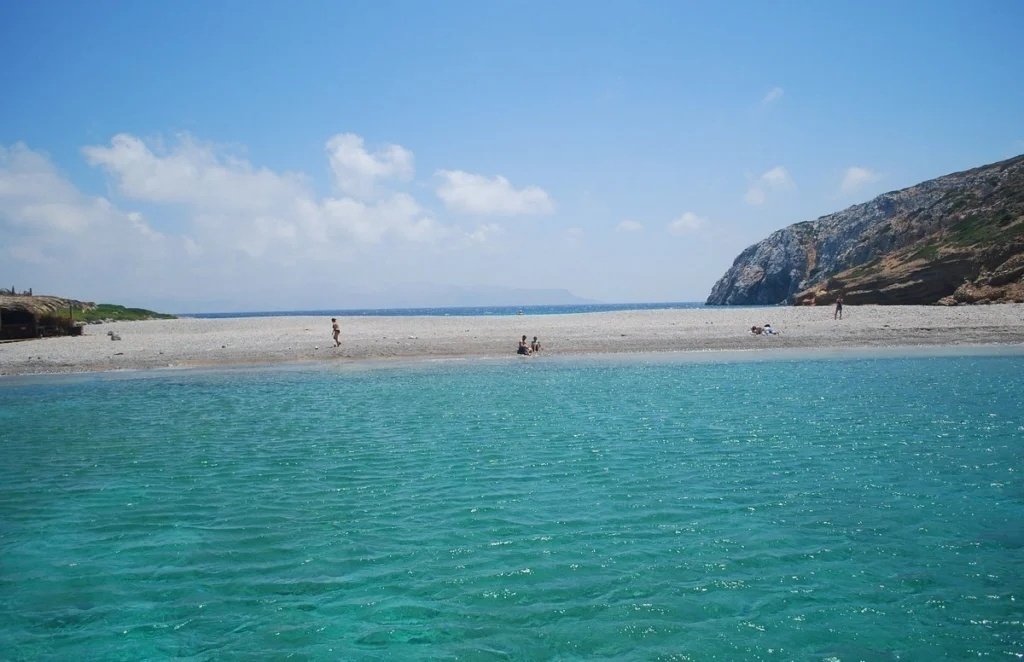 Uninhabited Island Beach Bar: Η δουλειά των ονείρων σας περιμένει με μόνο 2 προϋποθέσεις