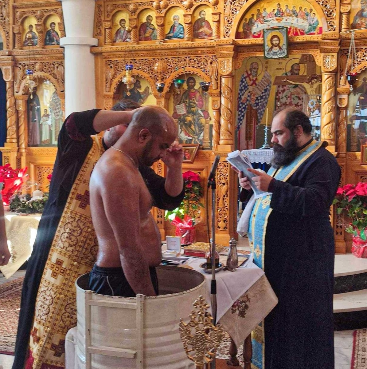 Βαπτίστηκε ως «Στέφανος»: Ινδός ασπάζεται τον χριστιανισμό στην Καβάλα