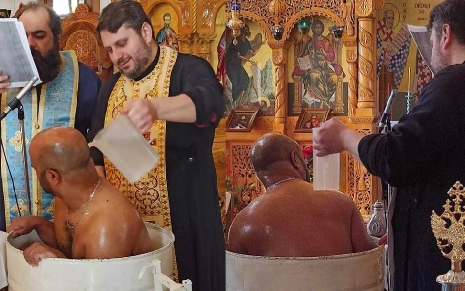 Βαπτίστηκε ως «Στέφανος»: Ινδός ασπάζεται τον χριστιανισμό στην Καβάλα>