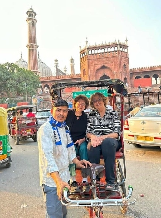 81χρονοι φίλοι ταξιδεύουν τον κόσμο σε 80 ημέρες, μοιράζονται μαθήματα ζωής