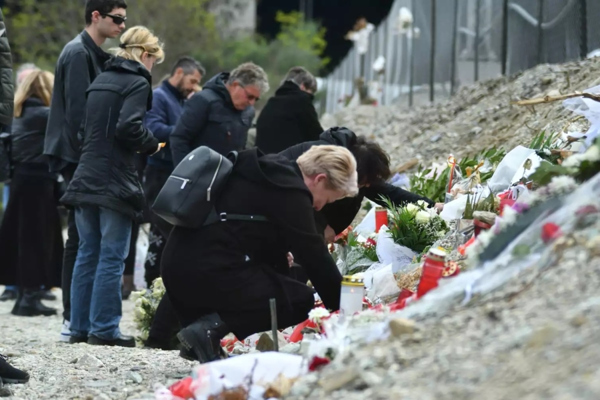 Επιμνημόσυνη Δέηση & Αφιέρωμα στο παρεκκλήσι: Τιμώντας τη μνήμη των 57 θυμάτων της τραγωδίας στα Τέμπη