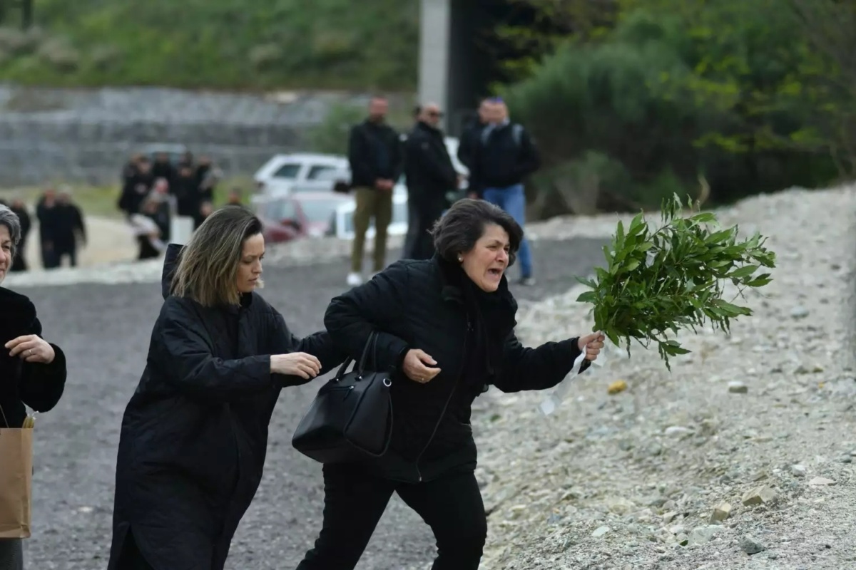 Επιμνημόσυνη Δέηση & Αφιέρωμα στο παρεκκλήσι: Τιμώντας τη μνήμη των 57 θυμάτων της τραγωδίας στα Τέμπη