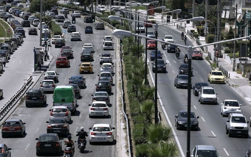 Σταματήστε να σπαταλάτε χρήματα: Διατηρήστε τη δεξαμενή βενζίνης του αυτοκινήτου σας γεμάτη για να αποφύγετε τη γήρανση και τα προβλήματα του κινητήρα>