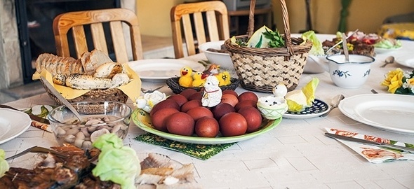 Γιορτάζοντας το Πάσχα στο χωριό: Παραδόσεις, αναμνήσεις και κοινότητα