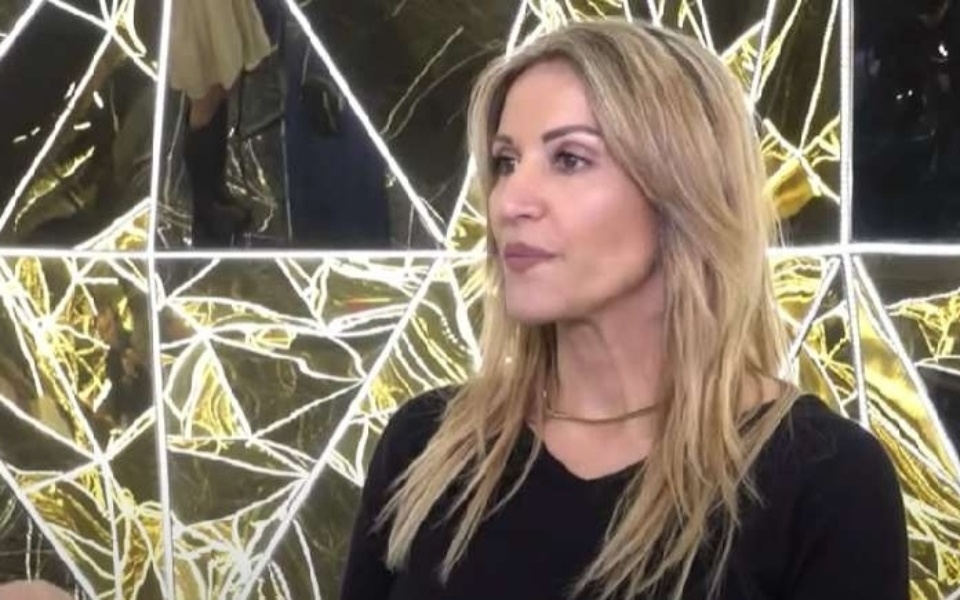 Η Ελληνίδα ηθοποιός Σοφία Παυλίδου μιλάει για τους ισχυρισμούς εναντίον του Αλέξη Γεωργούλη>