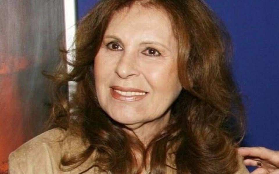 Η Ρένα Κουμιώτη, Ελληνίδα τραγουδίστρια του «Νέου Κύματος», πέθανε σε ηλικία 81 ετών>