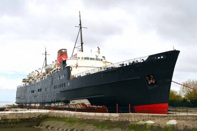 Μια εγκαταλελειμμένη χρονοκάψουλα από το 1979: Δείτε τη στοιχειωτική ομορφιά του πλοίου Duke of Lancaster