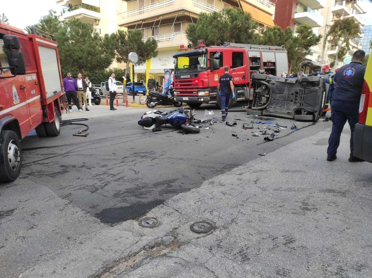 Μοτοσικλετιστής σκοτώθηκε σε σύγκρουση με Smart Car στον Άλιμο