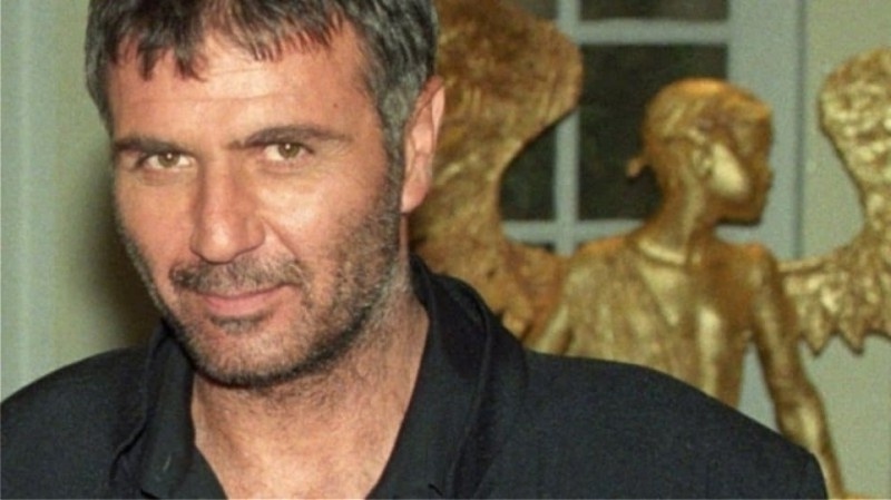 Νίκος Σεργιανόπουλος: Η τραγική ζωή ενός ηθοποιού που καταναλώθηκε από το σεξ και τα ναρκωτικά