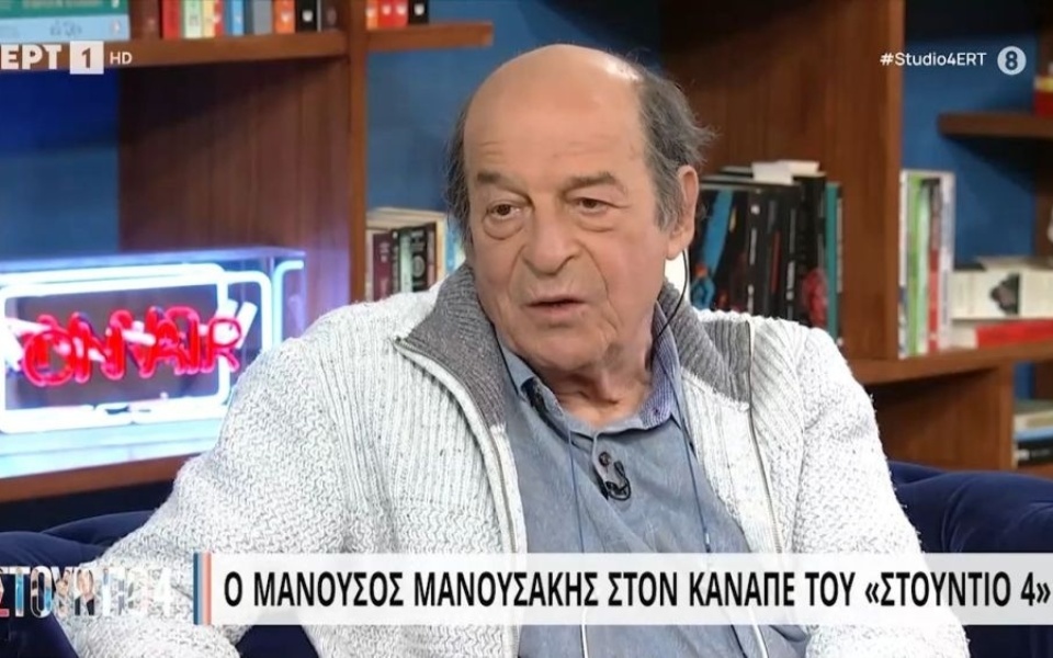 Ο Μανούσος Μανουσάκης για τους αγώνες του στην τηλεοπτική βιομηχανία και την υπεράσπιση των Τσιγγάνων>