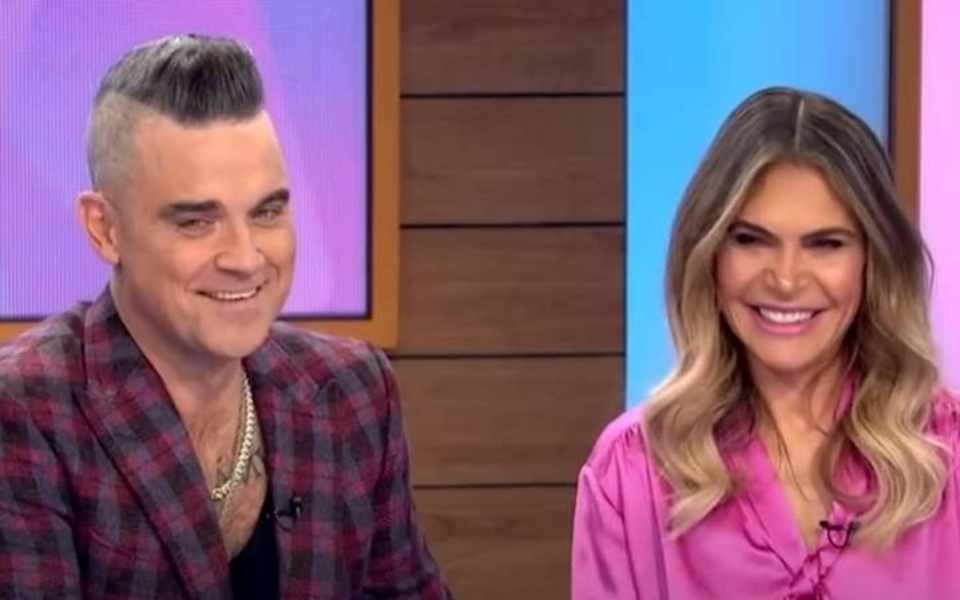 Ο Robbie Williams αποκαλύπτει τον αγώνα του με την έλλειψη λίμπιντο και τη σεξουαλική του ζωή>