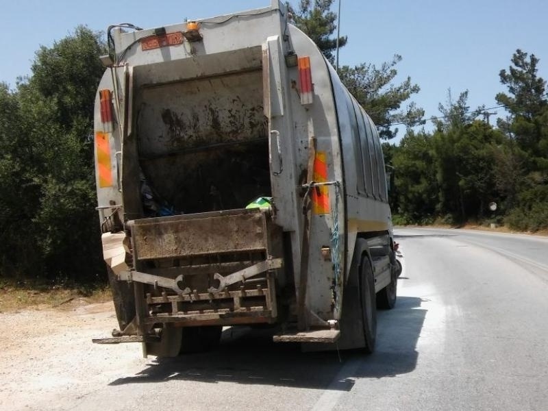 «Ο συλλέκτης σκουπιδιών»: Ένα τραγούδι για την πραγματικότητα των οδοκαθαριστών από έναν οδηγό απορριμματοφόρου