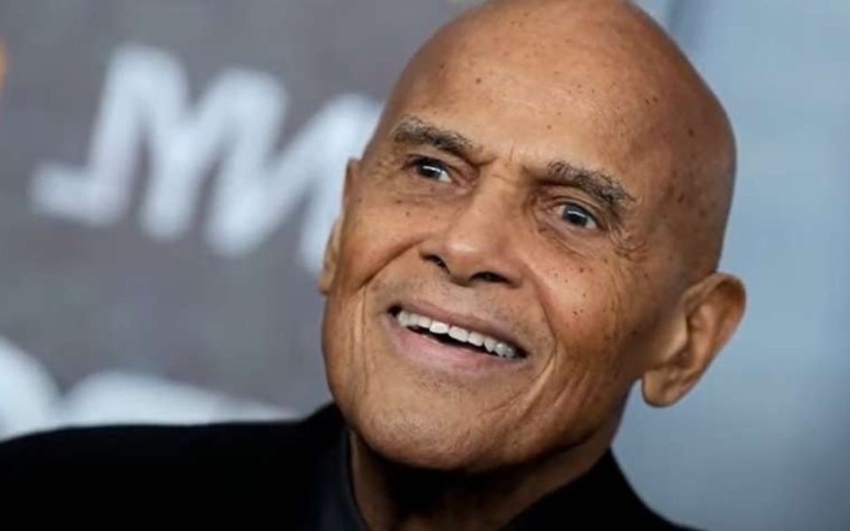Ο θρυλικός τραγουδιστής και ακτιβιστής Harry Belafonte πέθανε στα 96 του χρόνια>