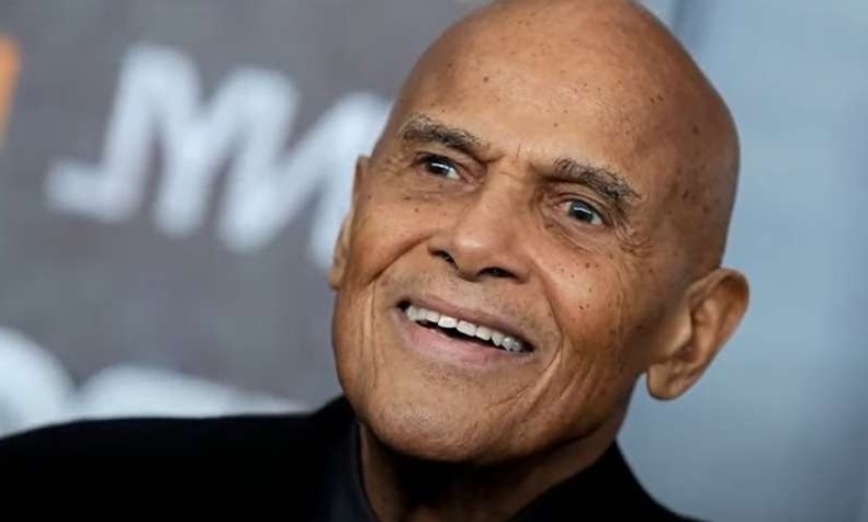 Ο θρυλικός τραγουδιστής και ακτιβιστής Harry Belafonte πέθανε στα 96 του χρόνια