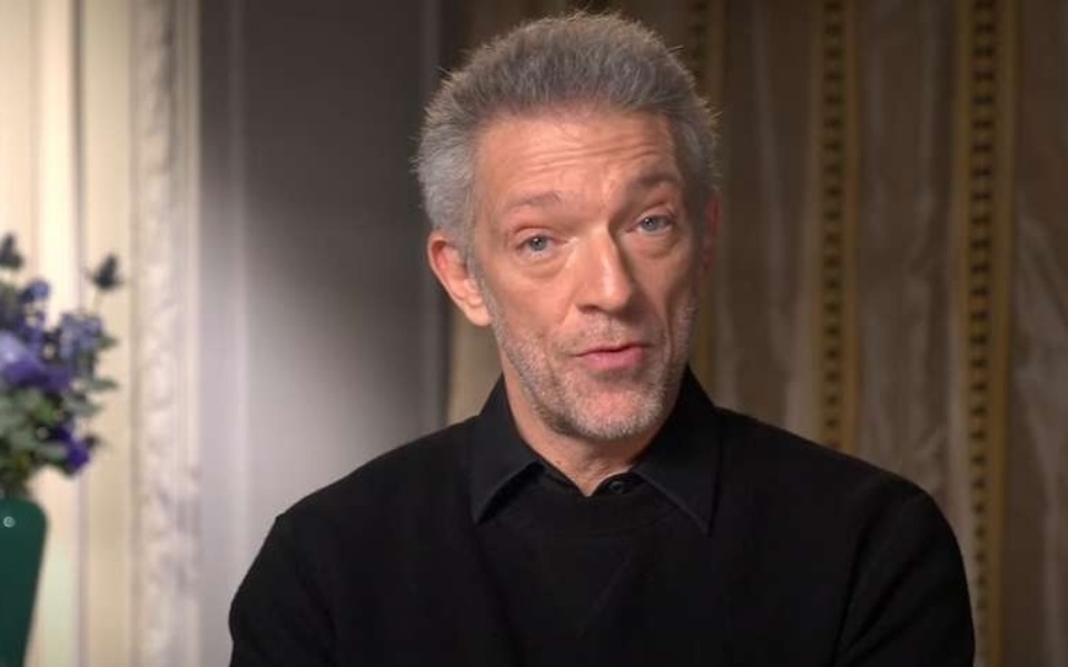 Ο Vincent Cassel διαγράφει όλες τις φωτογραφίες της συζύγου του Tina Kunakey στο Instagram>