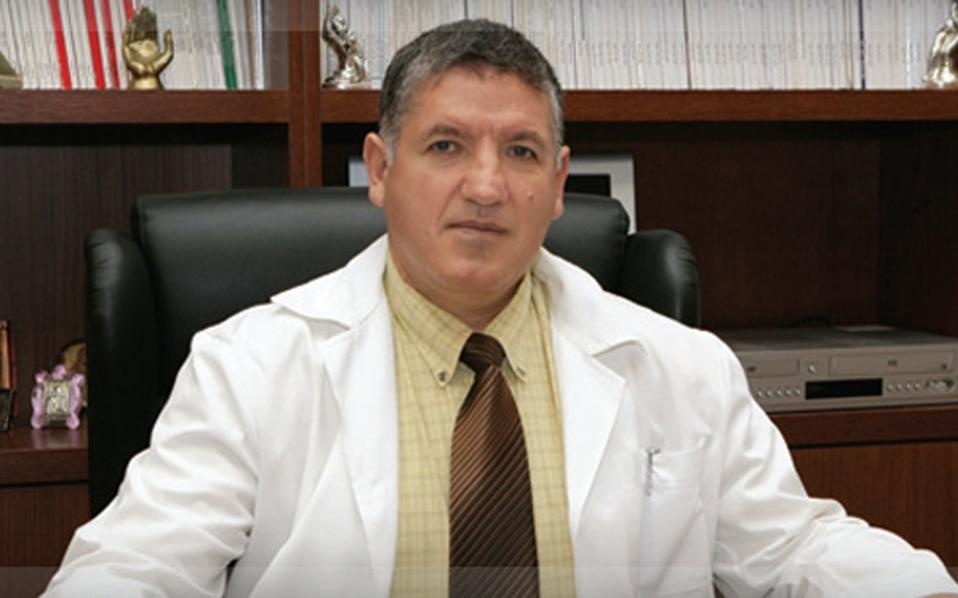 Παρένθετη μητρότητα στην Ελλάδα: Ελληνίδα γιαγιά γεννά στα 67 της εγγονή