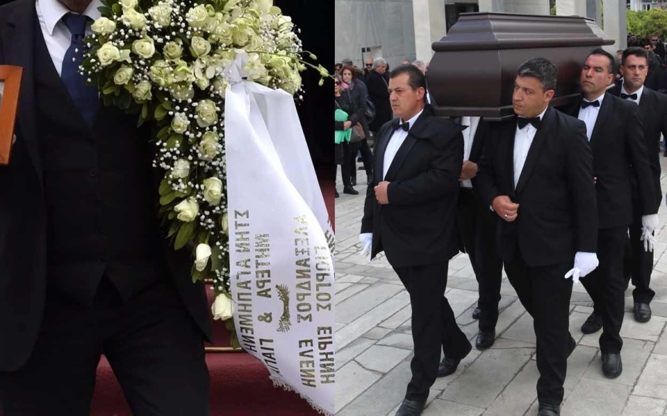 Θυμόμαστε τη Ρένα Κουμιώτη: Συγκινητικά λόγια από φίλους στην κηδεία της>
