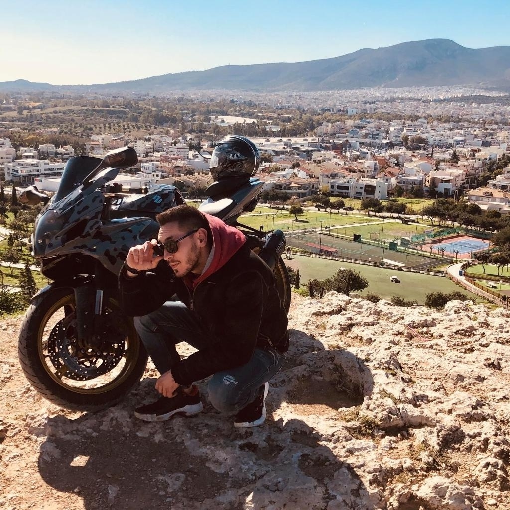 Θυμόμαστε τον Νίκο Μάκο: Ο Άλιμος θρηνεί την απώλεια του αγαπημένου μοτοσικλετιστή