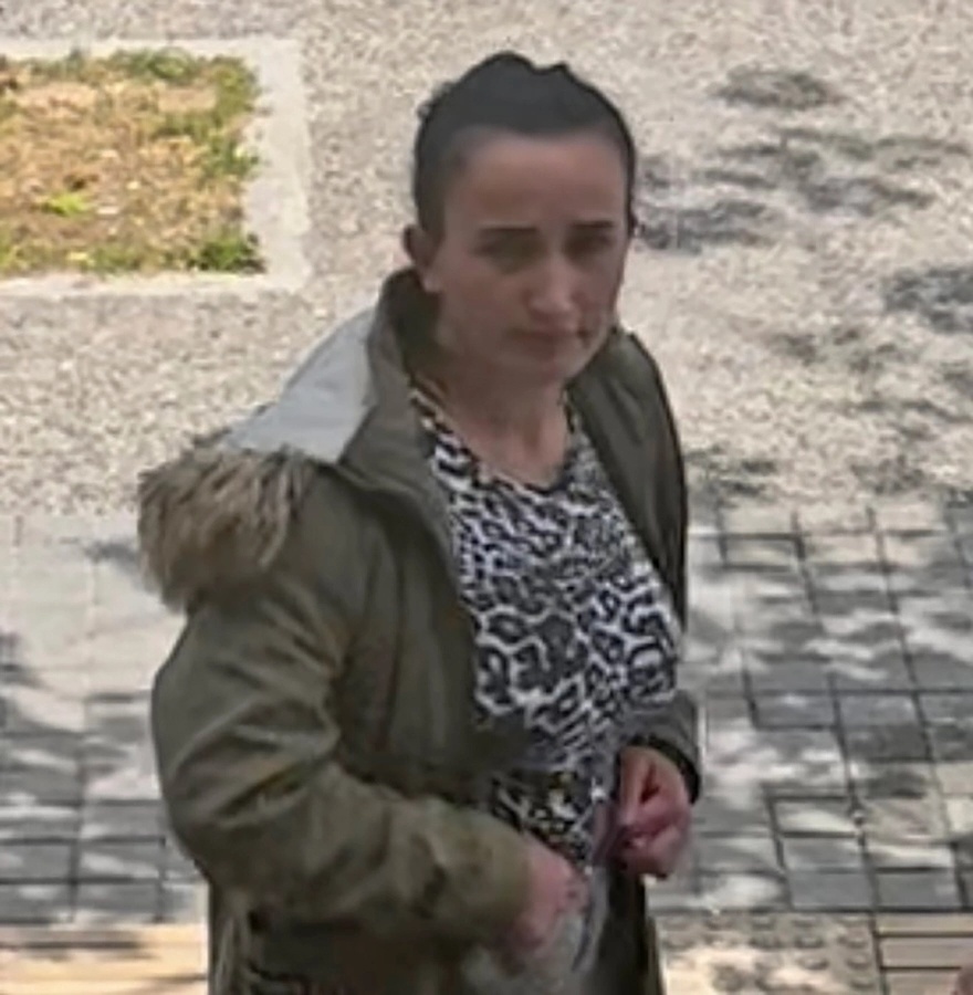 22χρονη γυναίκα καταδικάστηκε επειδή άφησε βρέφος στο αυτοκίνητο για να πάει για ψώνια