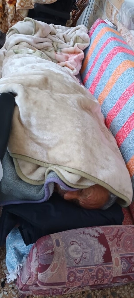 81χρονος ανάπηρος ζει σε βεράντα αφού έχασε το σπίτι του σε πλειστηριασμό στη Χαλκιδική