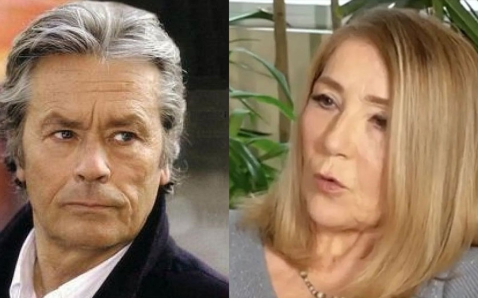 Αποκαλύψεις της Βίκυς Μιχαλονάκου: Ο Αλέν Ντελόν, η Ελίζαμπεθ Τέιλορ και ο σουρεαλιστικός κόσμος του «The Love Court»>