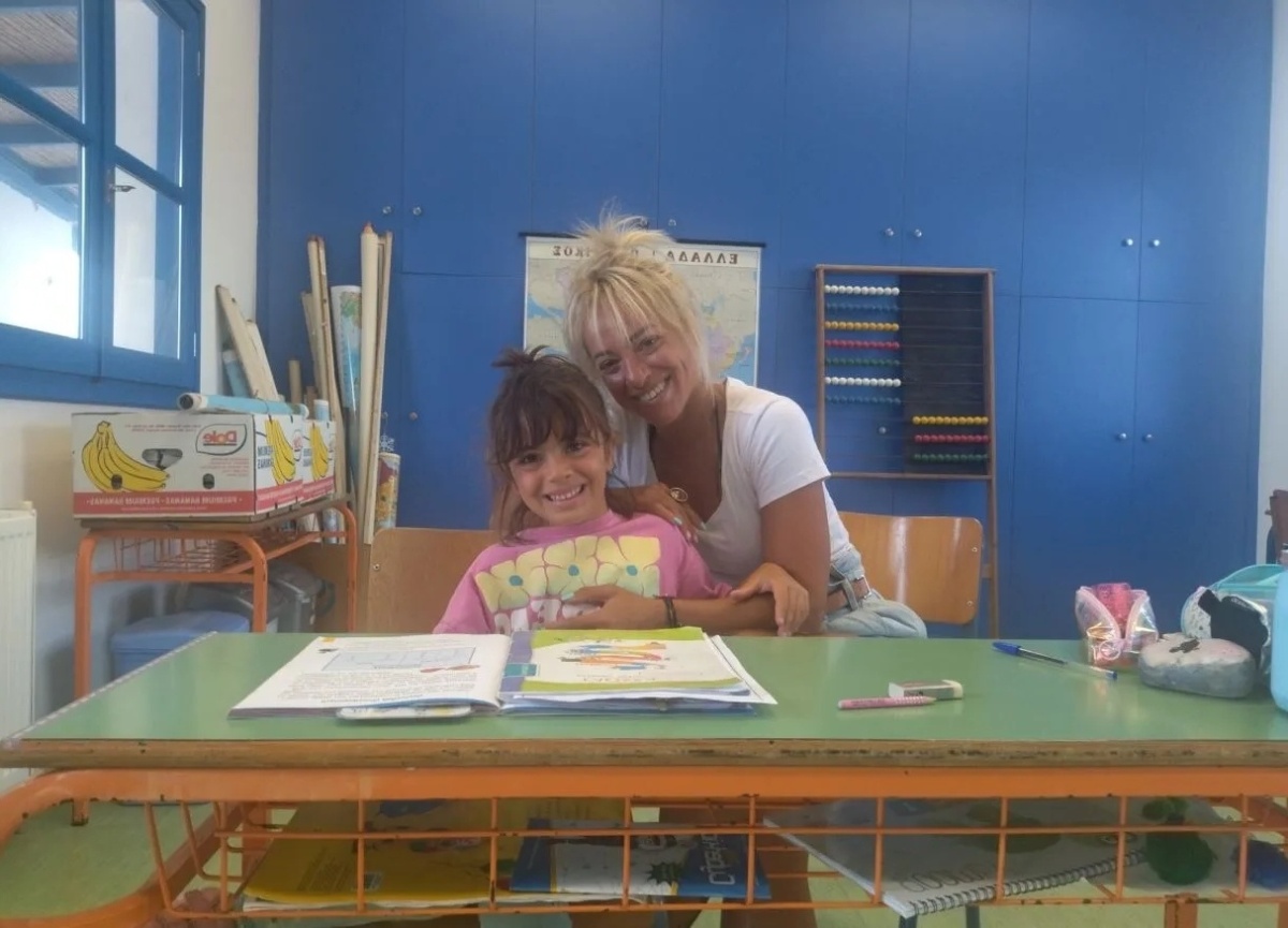 Δάσκαλος και κόρη: Ένα μοναδικό ταξίδι στο Δημοτικό Σχολείο της Ηράκλειας | RES