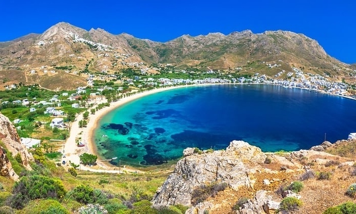 Δείτε τη Σέριφο: Το μυστικό νησιωτικό διαμάντι της Ελλάδας για αξέχαστες οικονομικές διακοπές