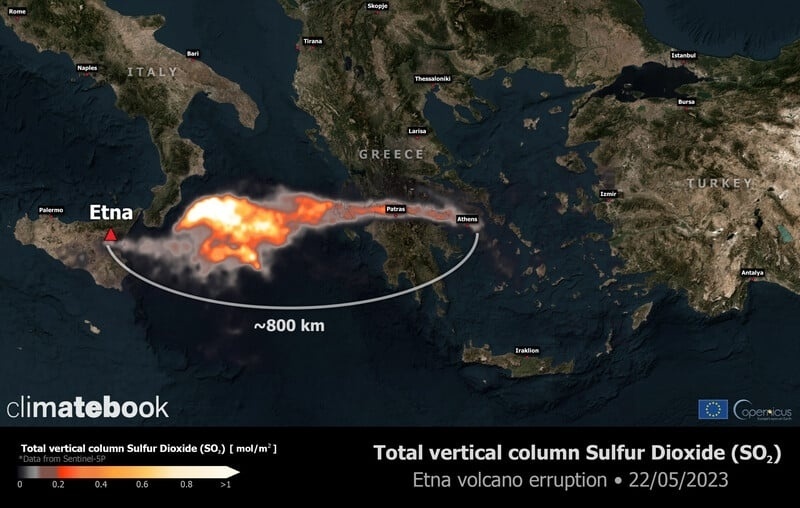 Έκρηξη του ηφαιστείου της Αίτνας: Ο καπνός φτάνει στην Αθήνα, δημιουργώντας αποπνικτική ατμόσφαιρα