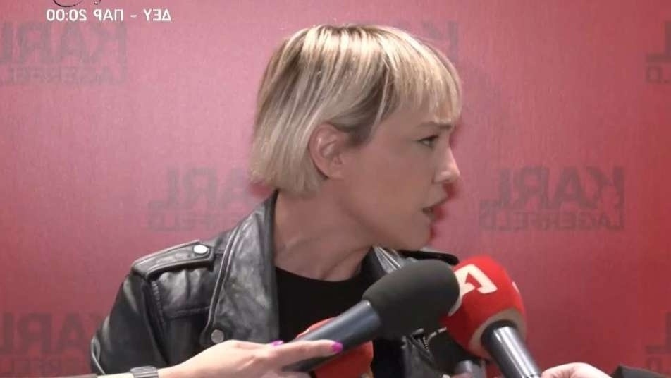Η Πηνελόπη Αναστασοπούλου συζητά για την έλλειψη τηλεοπτικών προτάσεων και τον εκνευρισμό της με την ερώτηση δημοσιογράφου