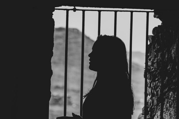 Η τραγική ιστορία της Ευρυδίκης: Η απεγνωσμένη πράξη μιας μητέρας για να την προστατεύσει από την κακοποίηση