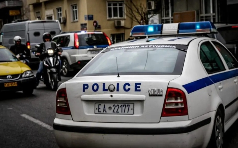 Κλοπή χαλκού στο Λουτράκι: Σύλληψη Ρομά για κλοπή σωλήνων και καλωδίων ξενοδοχείου>