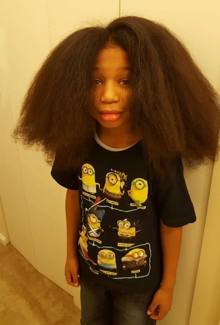 Μια συγκινητική πράξη καλοσύνης: 8χρονο αγόρι δωρίζει μαλλιά σε καρκινοπαθείς