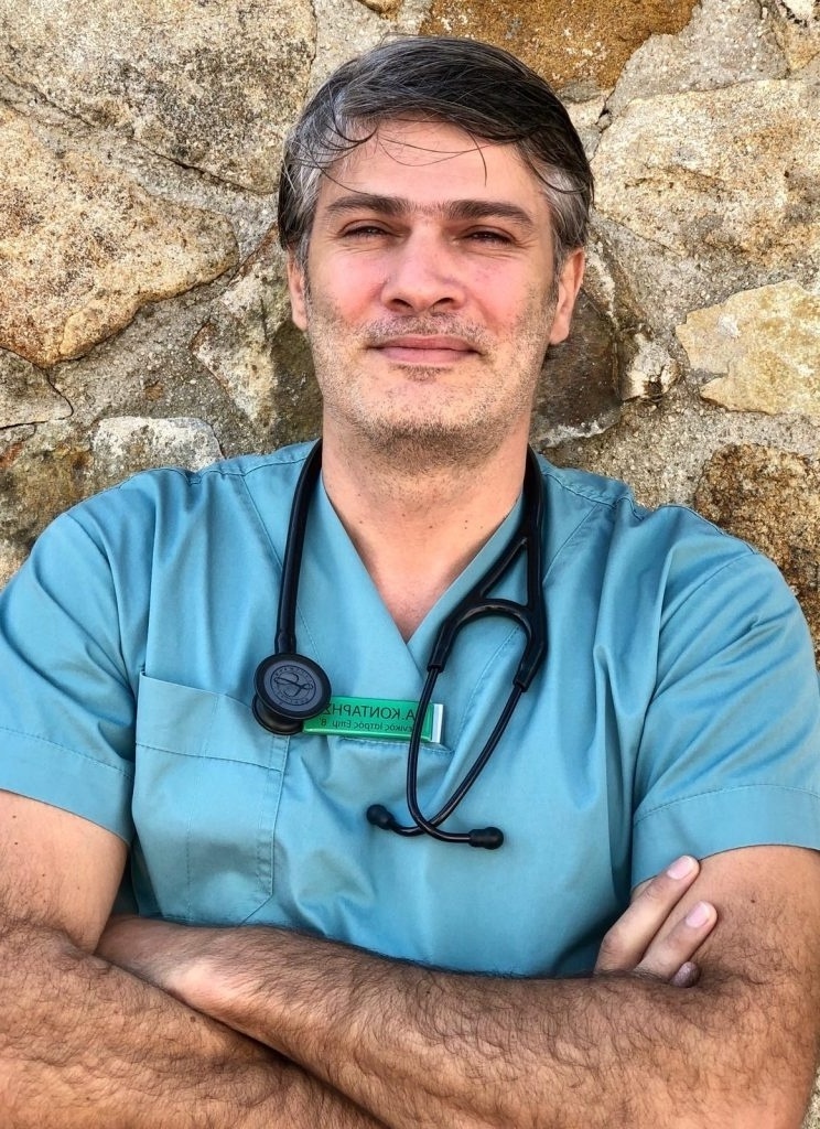 Ο διάσημος γιατρός της Σερίφου: Ανάκληση παραίτησης και οι προκλήσεις της νησιωτικής υγειονομικής περίθαλψης