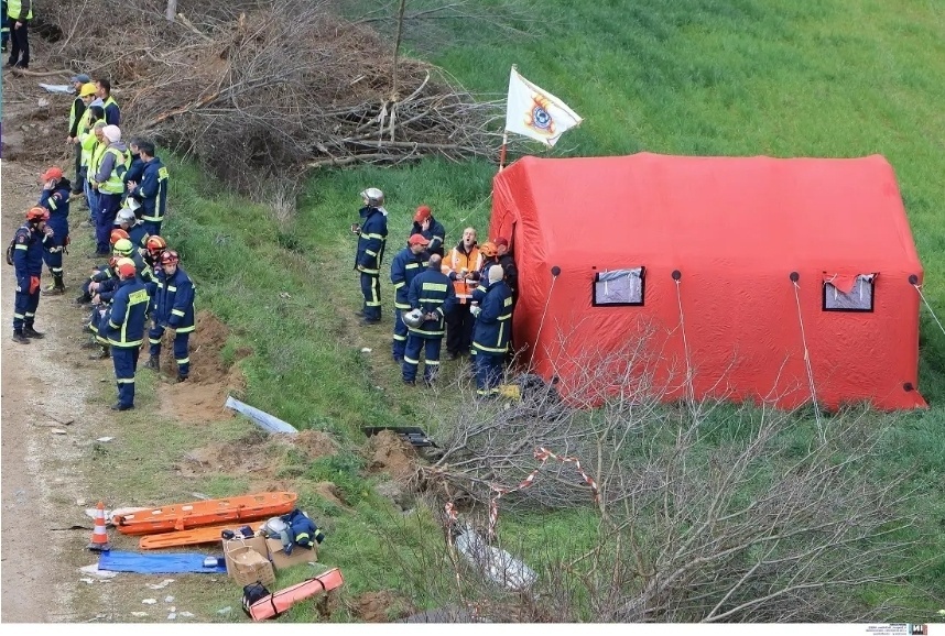 Οι συγγενείς των θυμάτων της τραγωδίας των Τεμπ σχημάτισαν σύλλογο, απαιτούν δικαιοσύνη