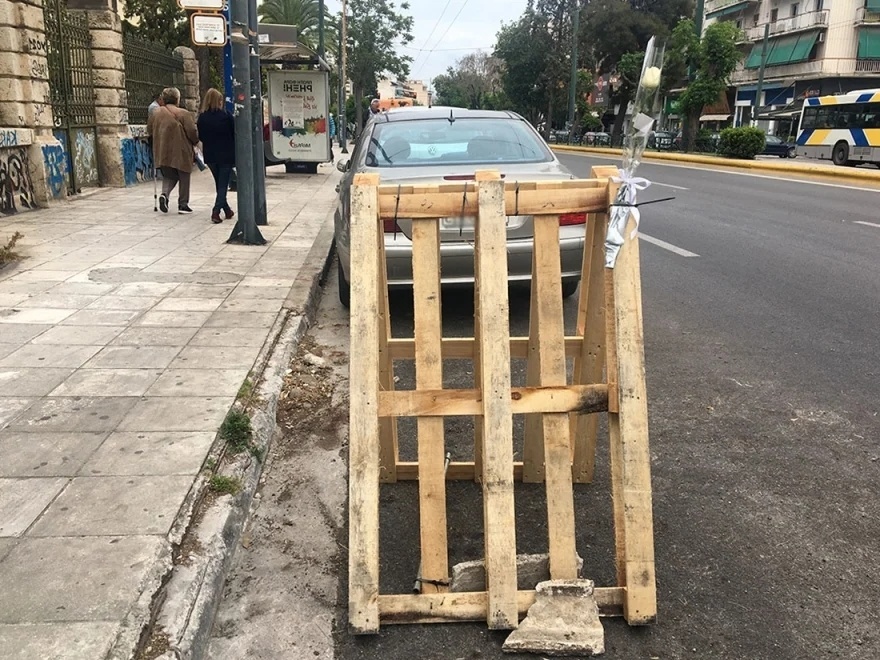 Συντετριμμένος πατέρας μιλάει: 12χρονο κορίτσι παρασύρθηκε από αυτοκίνητο σε τραγικό ατύχημα