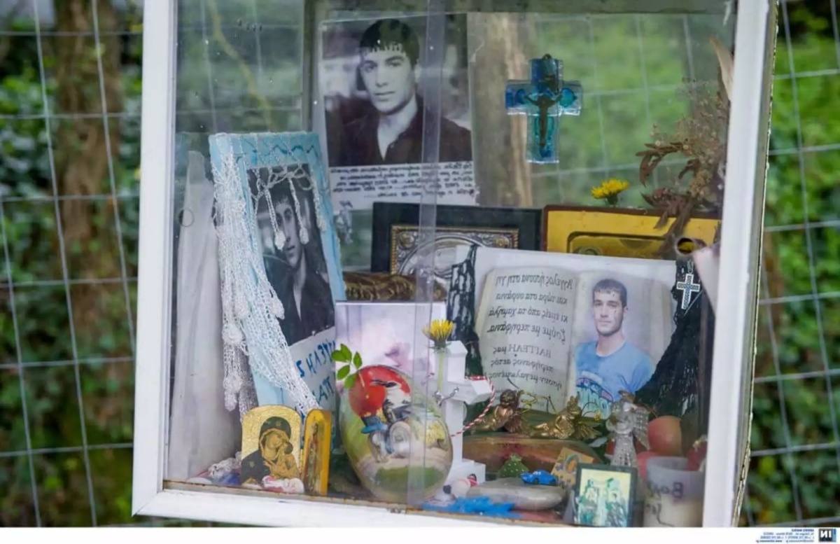 Θυμόμαστε τον Βαγγέλη Γιακουμάκη: Τραγική ιστορία και μνημείο στα Ιωάννινα