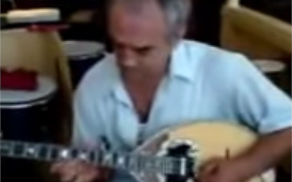 Τραγική απώλεια: Έφυγε από τη ζωή ο γνωστός μουσικός Τάσος Λοπάρδος>
