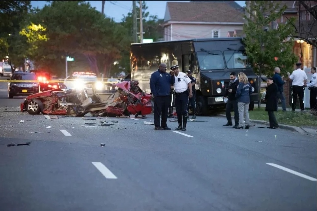 Τραγικό τροχαίο ατύχημα: 14-Year-Old Passenger Dead as Luxury Car Crumbles | Νέα Υόρκη