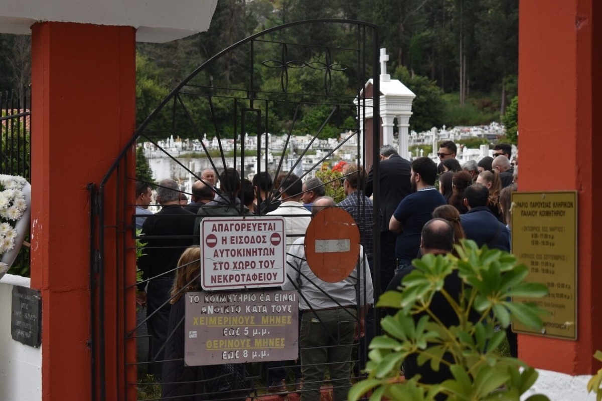 Τραγικός αποχαιρετισμός: Θρήνος στην κηδεία βρέφους 5,5 μηνών στην Άρτα Ανείπωτη θλίψη και ανεκπλήρωτο βάπτισμα